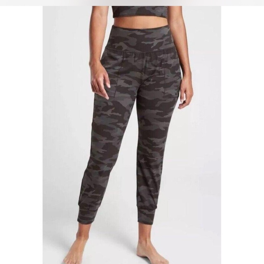 Athleta Black Camouflage Jogger Pants
